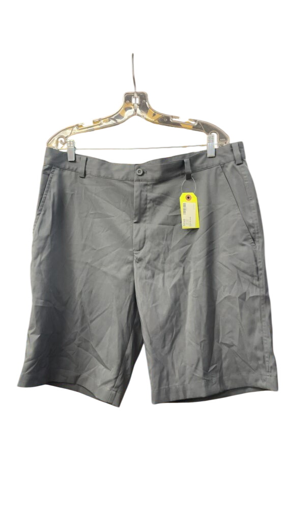 Nike Golf Shorts Grey Size 36 - image 1