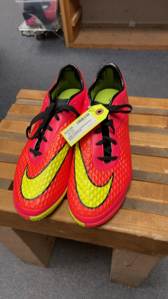 Nike Hypervenom Non-Marking Soccer Cleats - Size 13