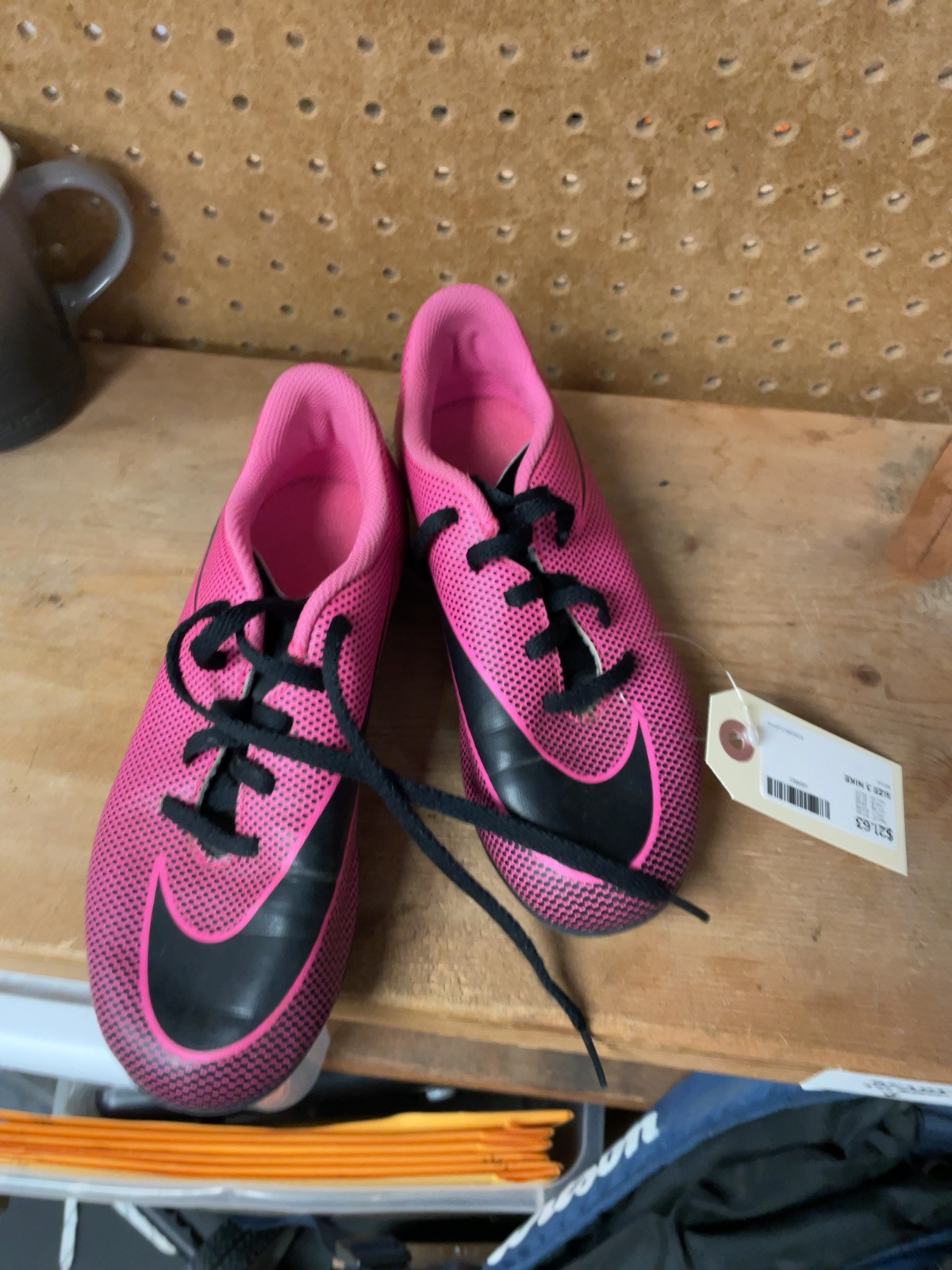 Nike Hypervenom Size 3 Pink Soccer Cleats