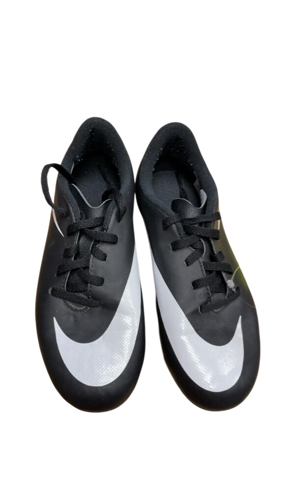 Nike Kids Soccer Cleats - Black/White - Size 1