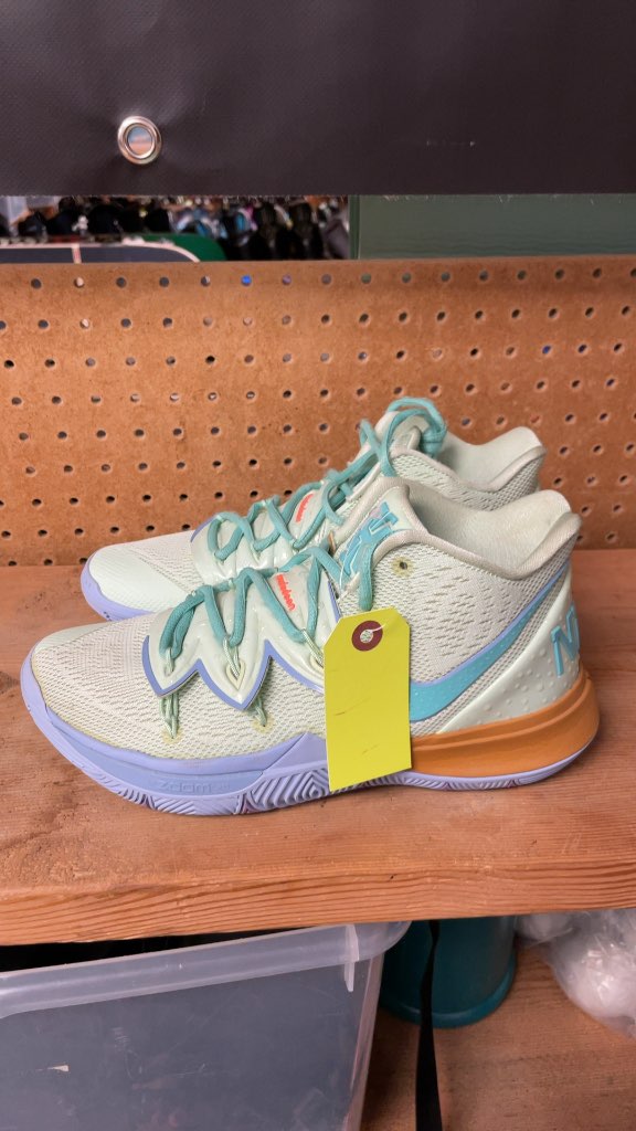 Nike Kyrie 5 x Nickelodeon 'Squidward' Basketball Shoes - Size 8