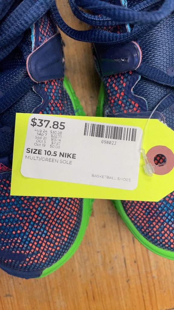 Nike Kyrie 7 Special FX Basketball Shoes - Size 10.5