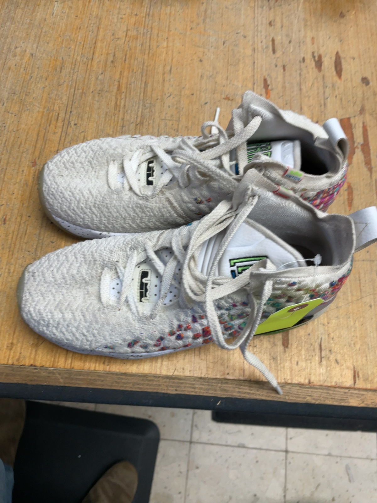 Nike LeBron 17 7Y White Basketball Shoes
