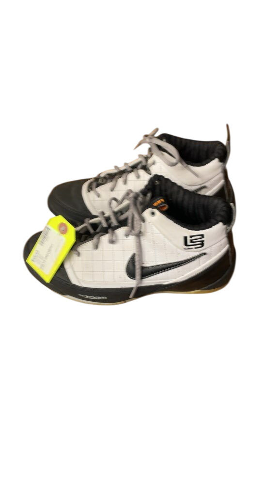 Nike LeBron Basketball Shoes - Size 7.5 - image 1