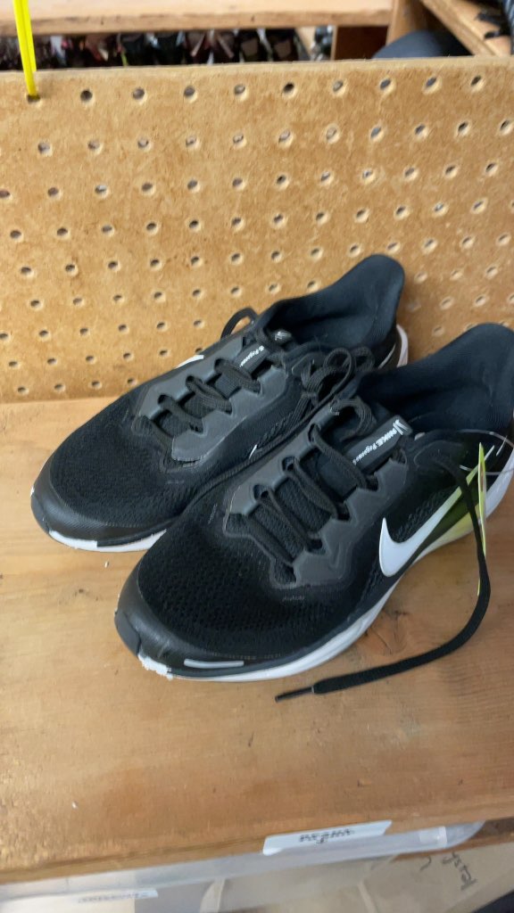 Nike Pegasus Running Shoes - Size 4.5