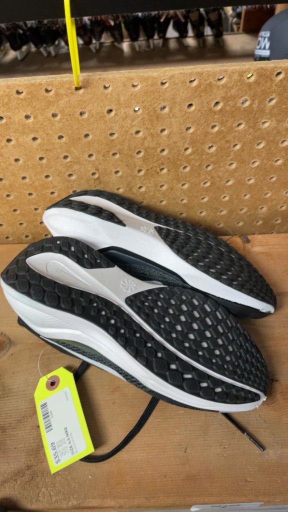 Nike Pegasus Running Shoes - Size 4.5