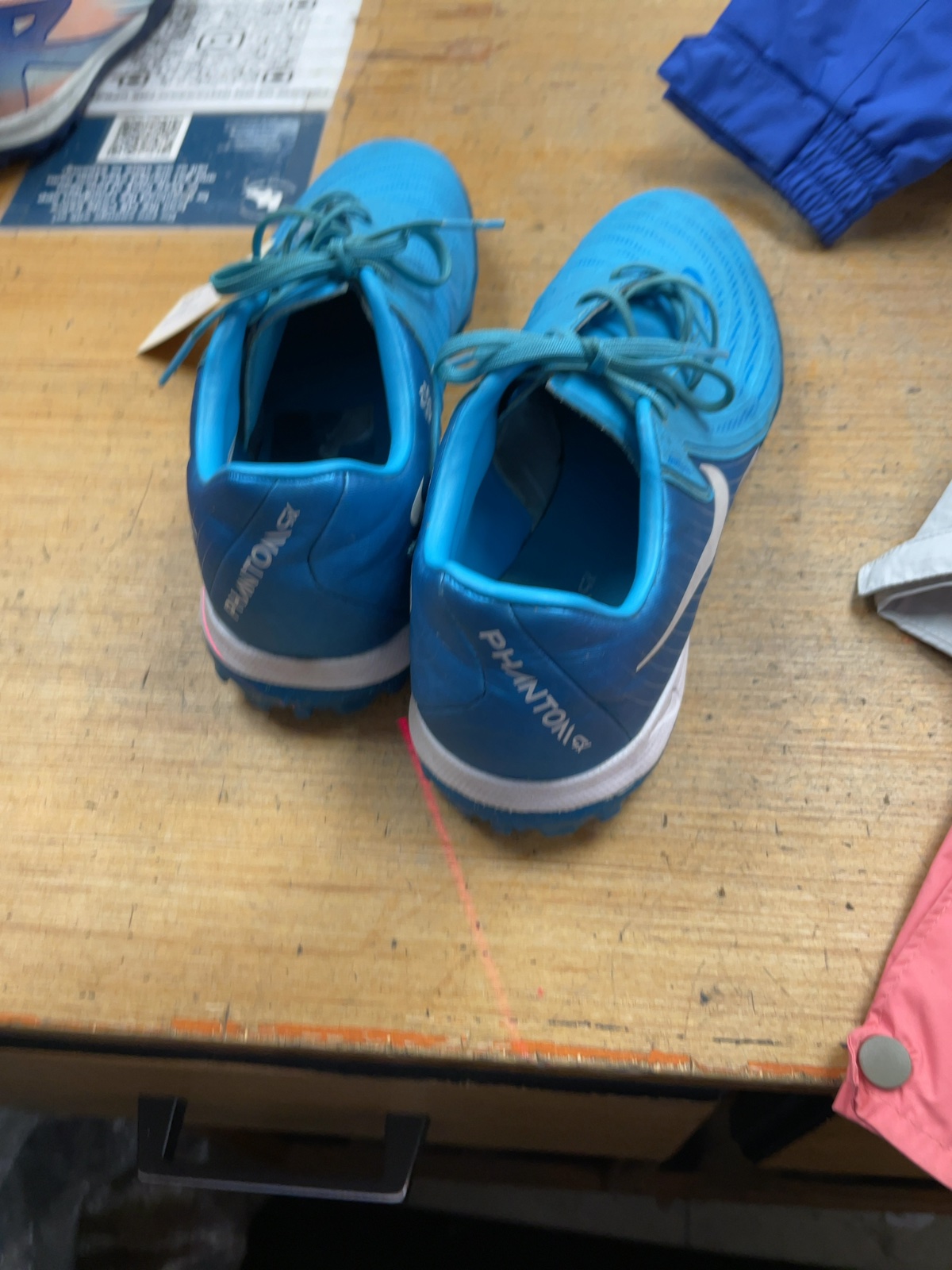 Nike Phantom GT Size 9 Blue Soccer Turf Shoes