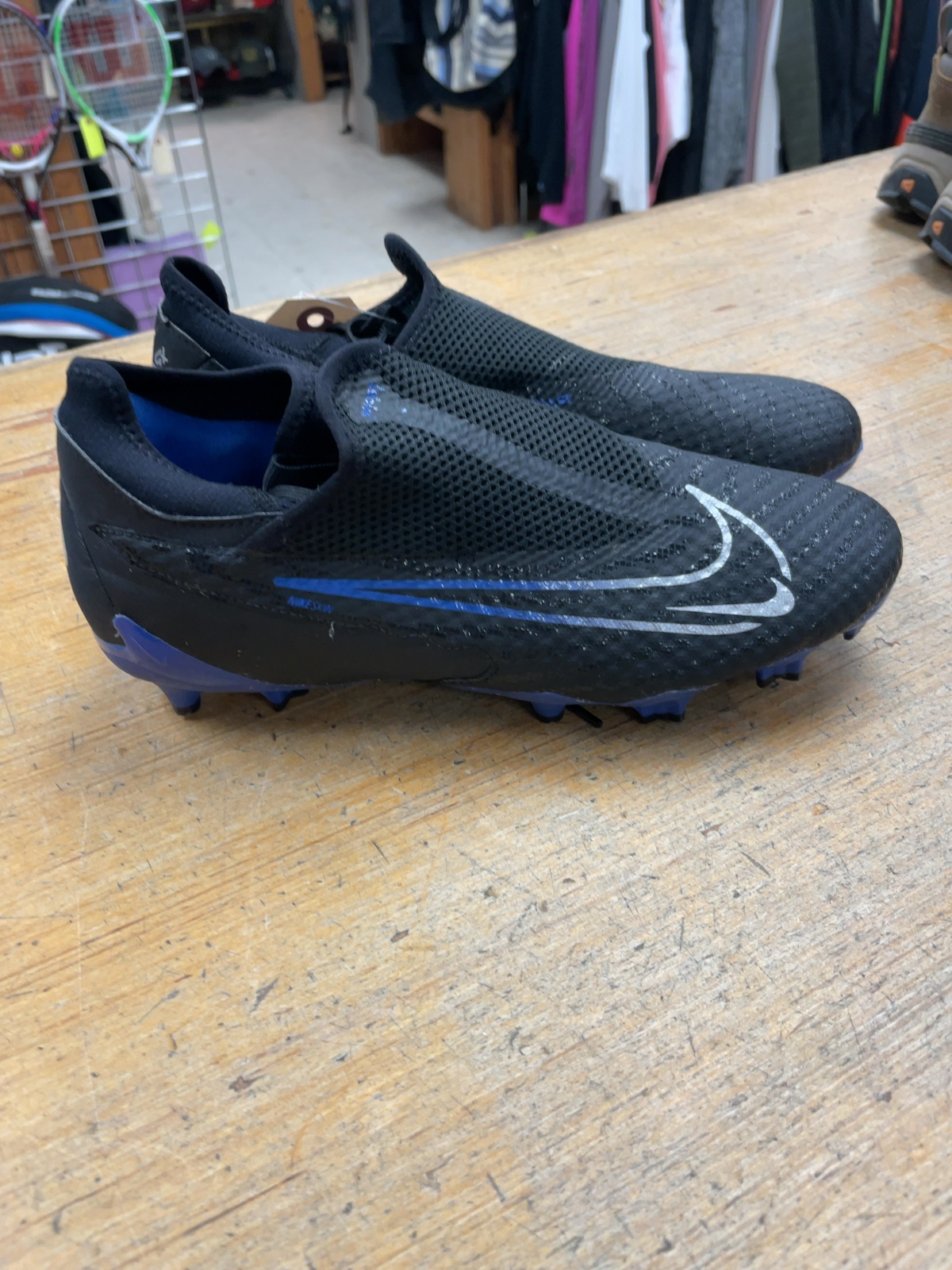 Nike Phantom GX Size 8.5 Soccer Cleats