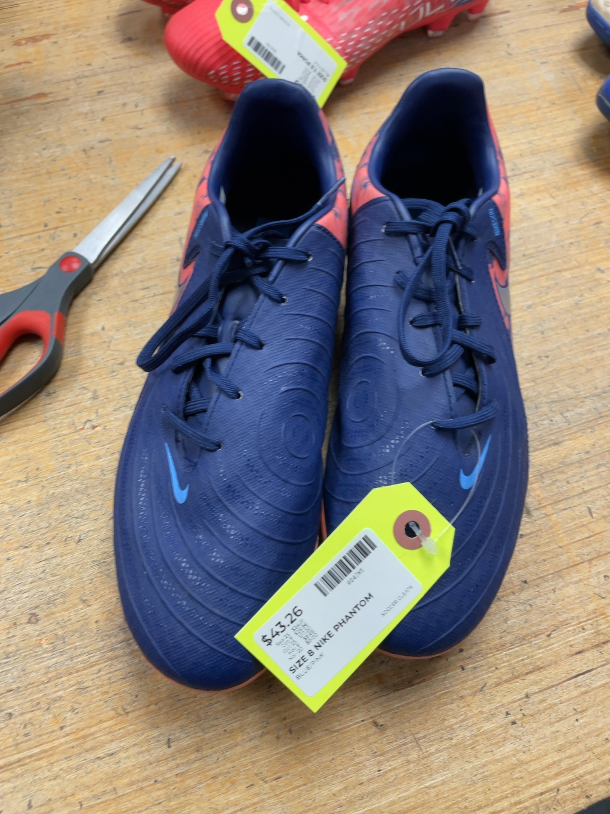 Nike Phantom Size 8 Blue/Pink Soccer Cleats