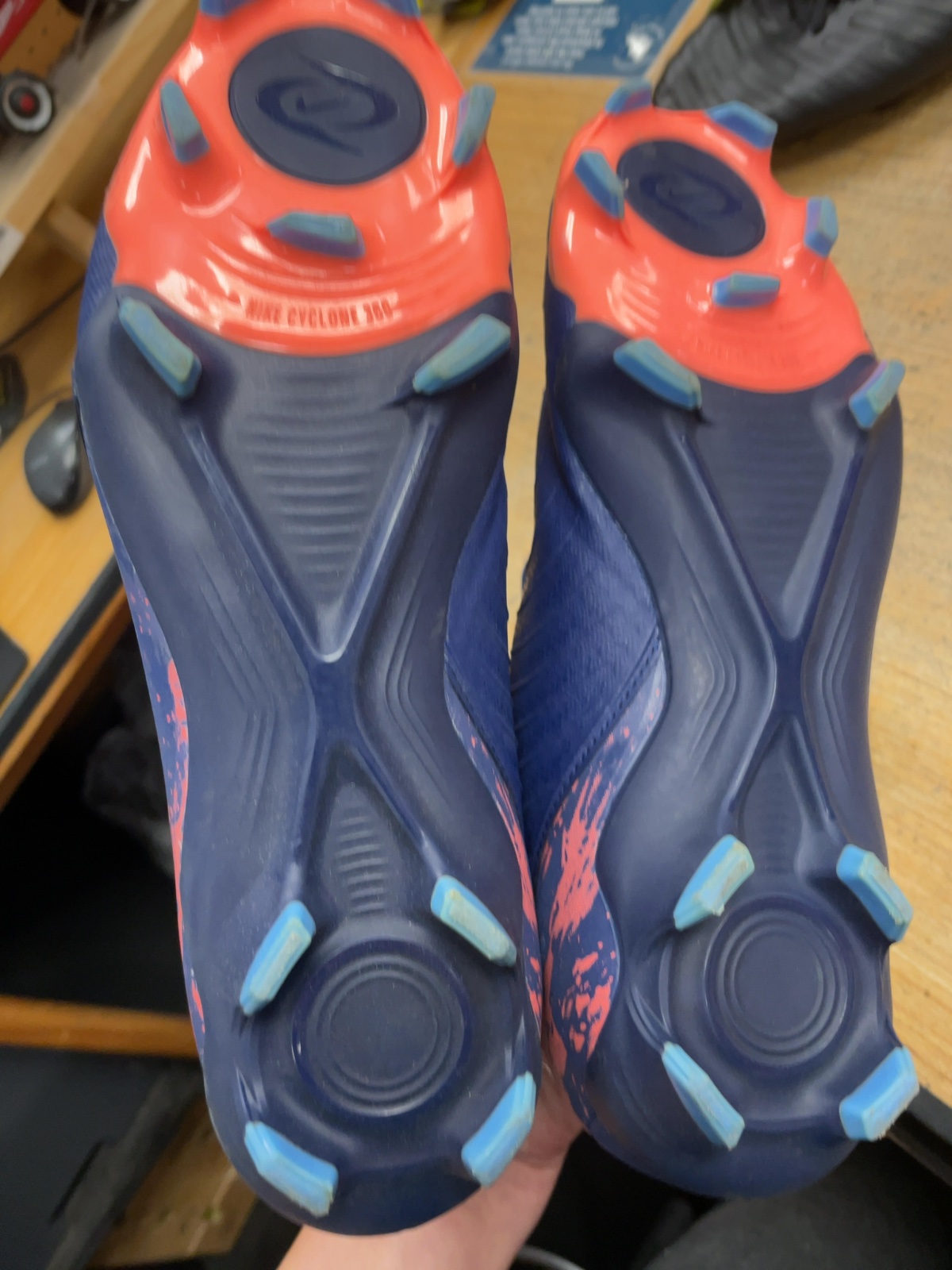 Nike Phantom Size 8 Blue/Pink Soccer Cleats