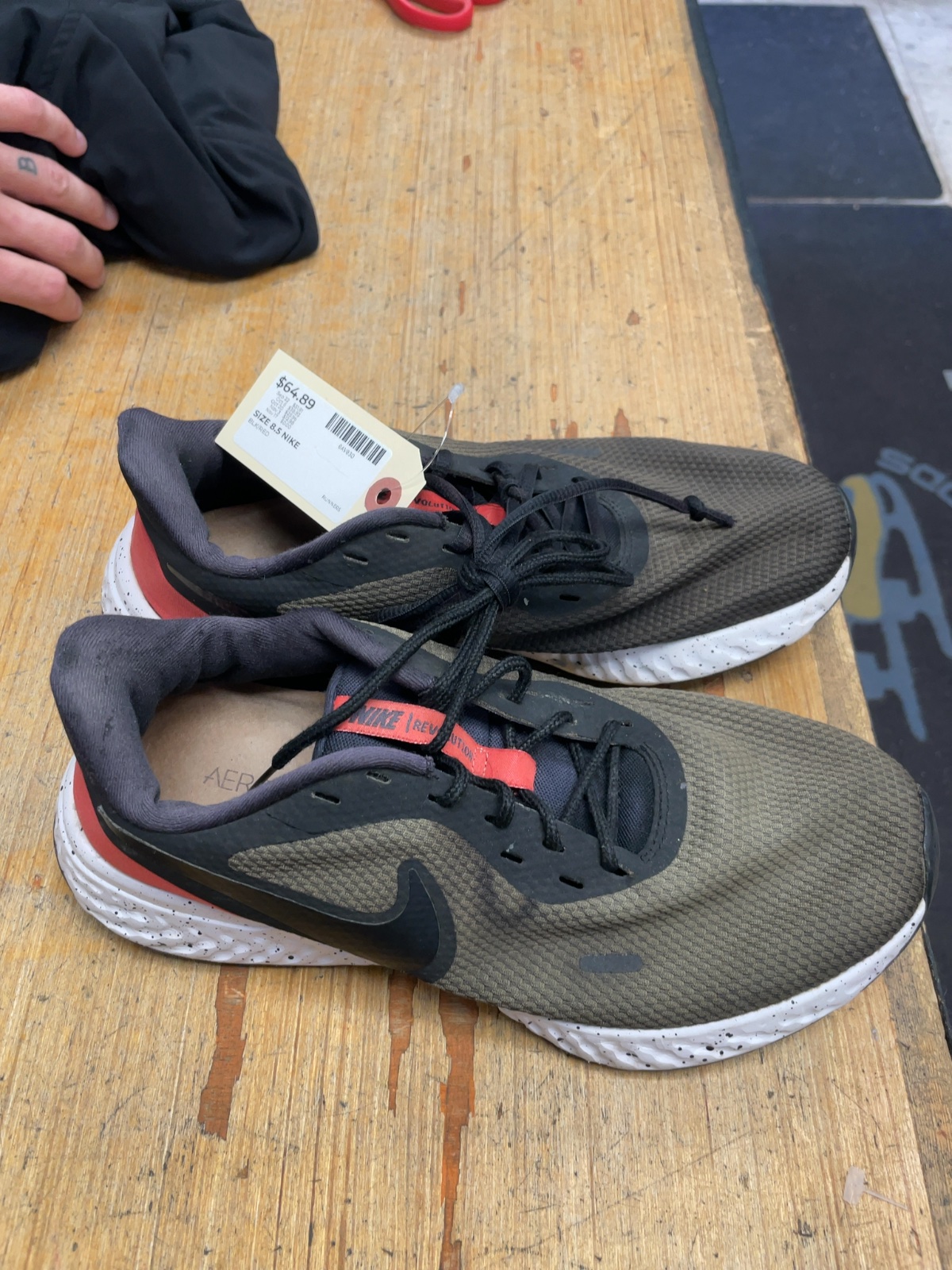 Nike Revolution 5 Size 8.5 W Running Shoes