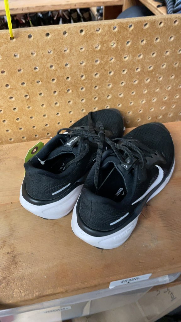 Nike Runners - Size 5