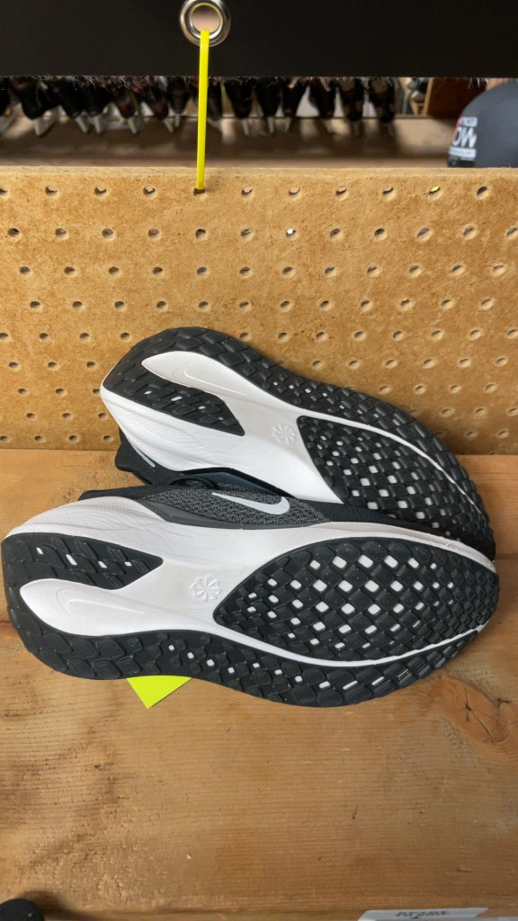 Nike Runners - Size 5
