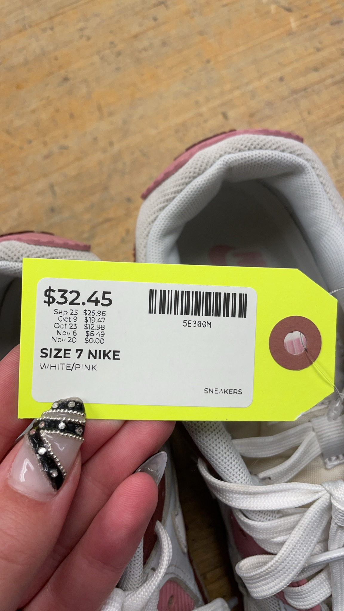 Nike Sneakers Size 7 White/Pink
