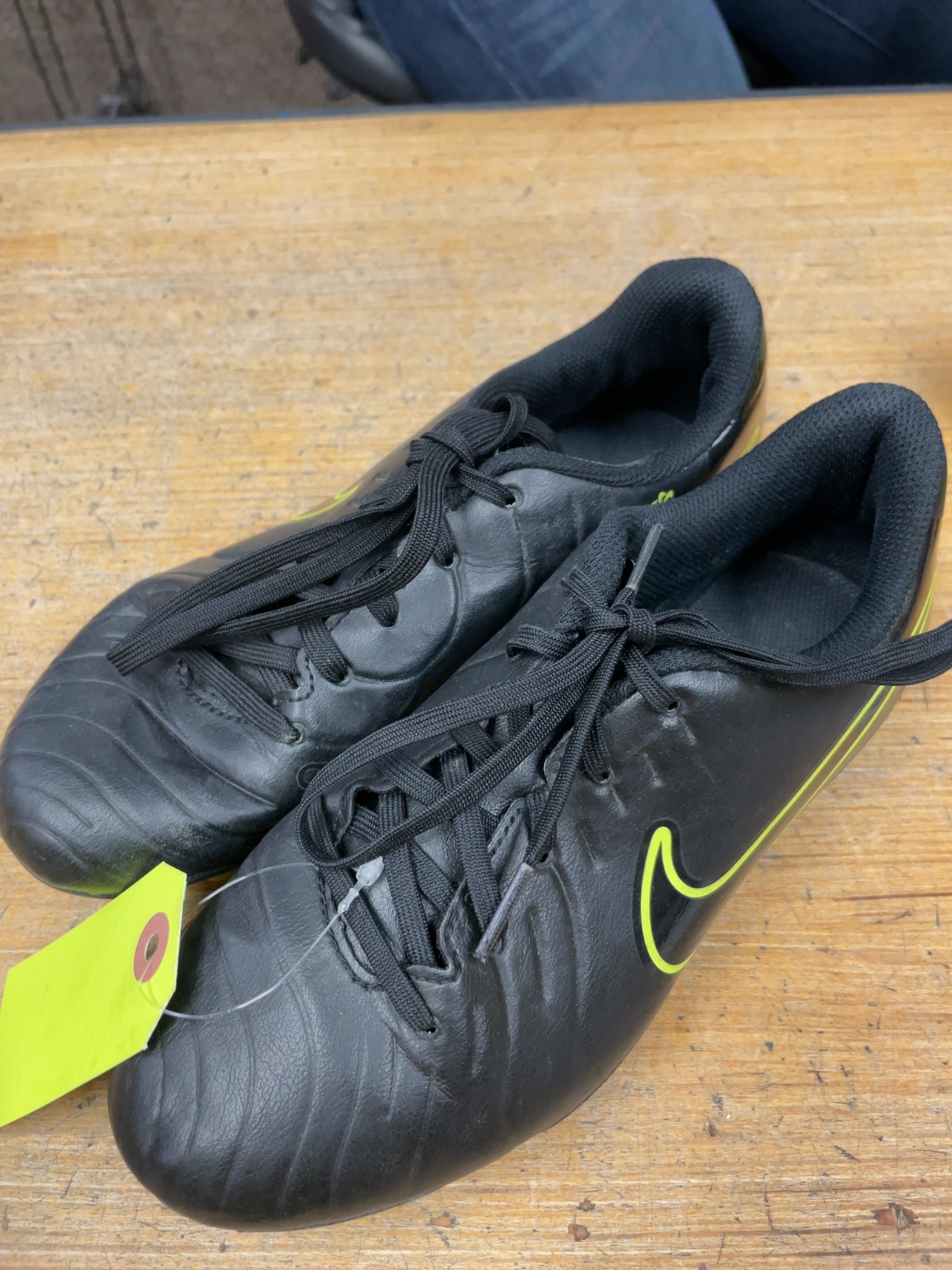 Nike Soccer Cleats 4.5 Black/Yellow