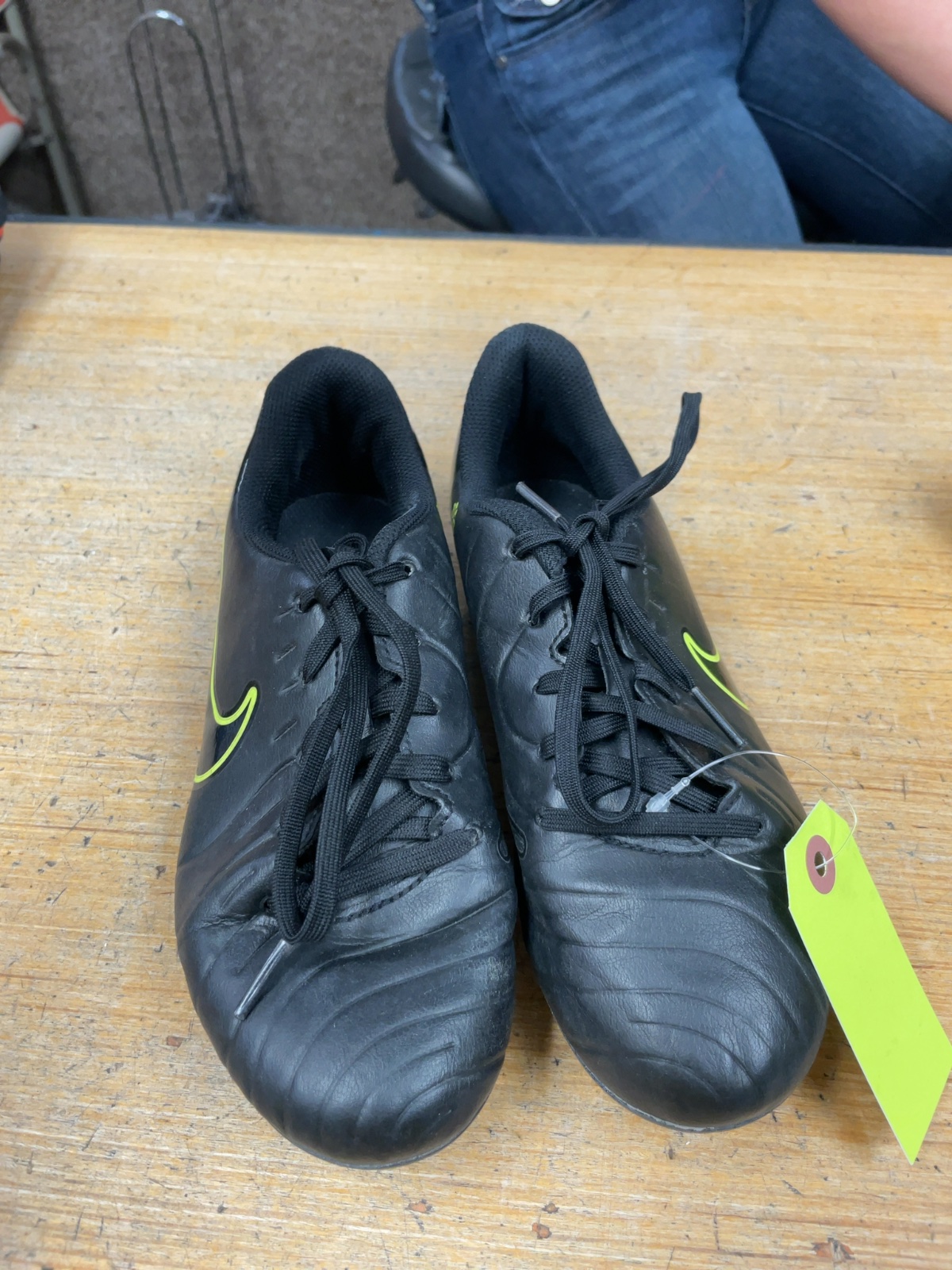 Nike Soccer Cleats 4.5 Black/Yellow