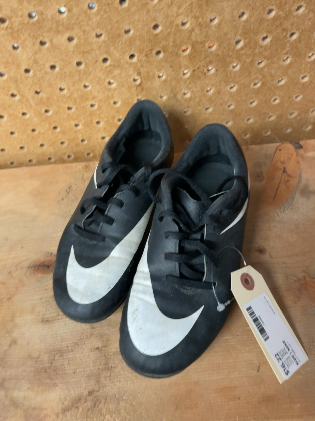 Nike Soccer Cleats Size 1 White/Black