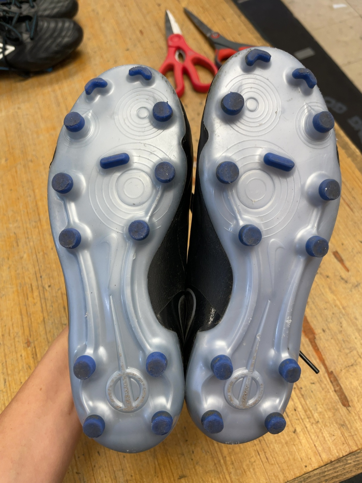 Nike Soccer Cleats Size 1.5 Black/Blue
