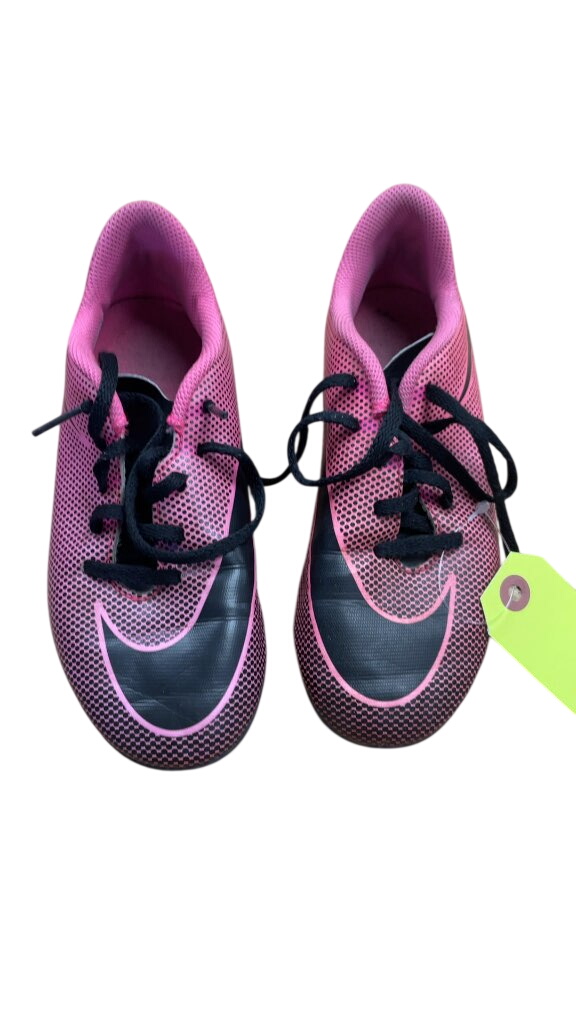 Nike Soccer Cleats Size 3 Black/Pink