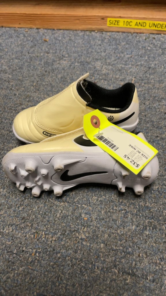 Nike Soccer Cleats Size 8C Yellow/White