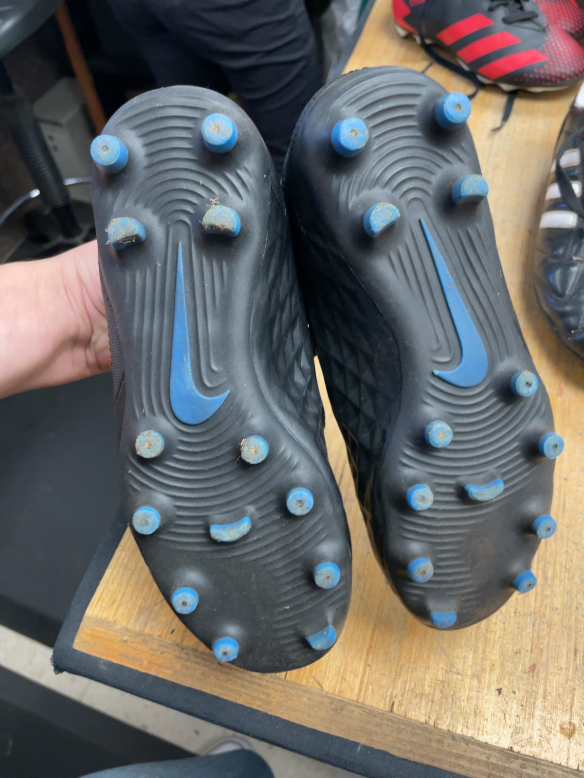 Nike Tiempo Size 2 Soccer Cleats