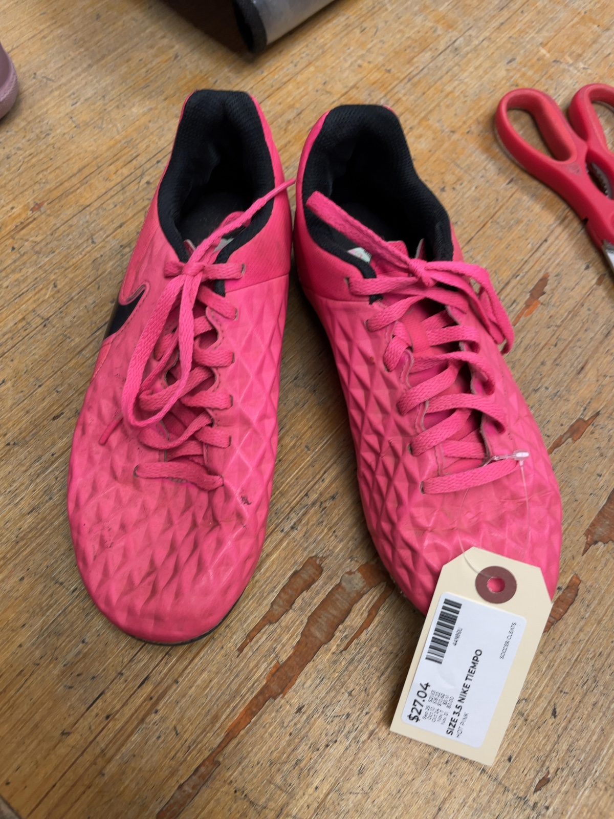 Nike Tiempo Size 3.5 Hot Pink Soccer Cleats