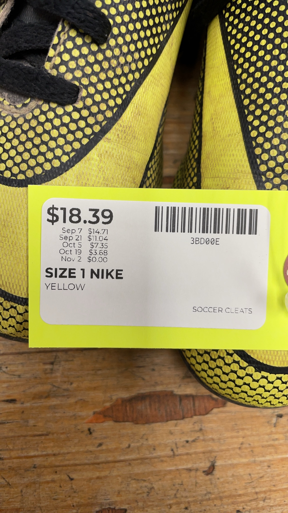 Nike Yellow Soccer Cleats Size 1