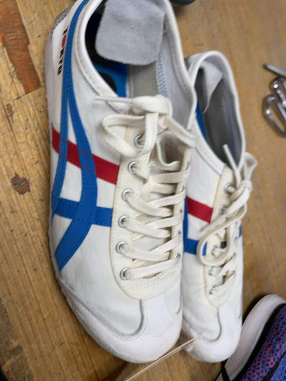 Onitsuka Tiger Mexico 66 Size 6 White/Blue/Red Sneakers