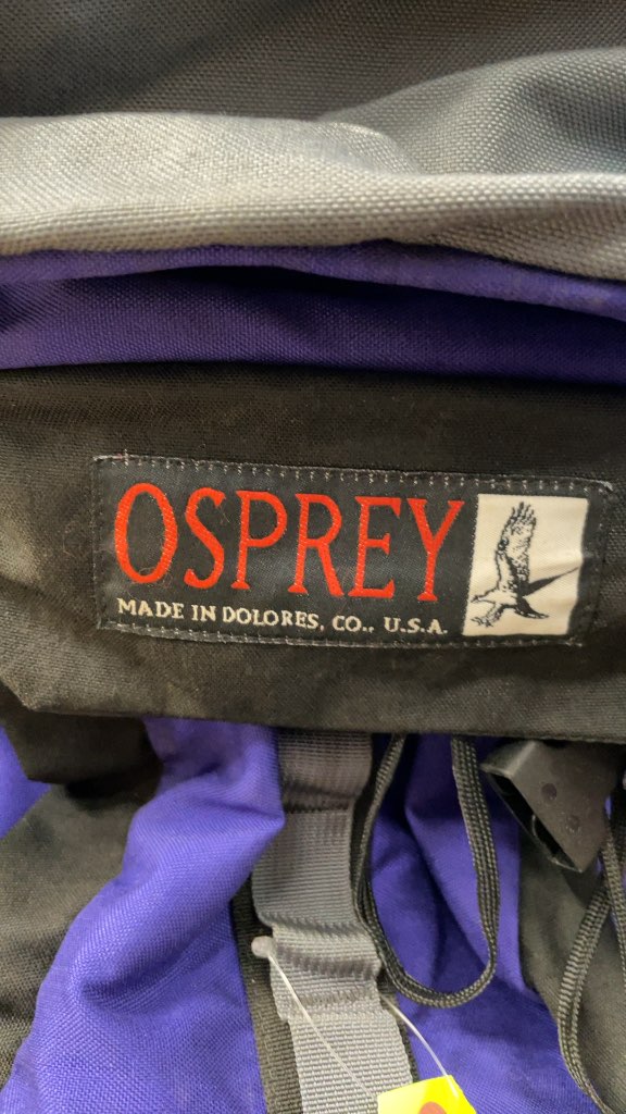 Osprey Silhouette Hiking Backpack - Purple/Black - Size M
