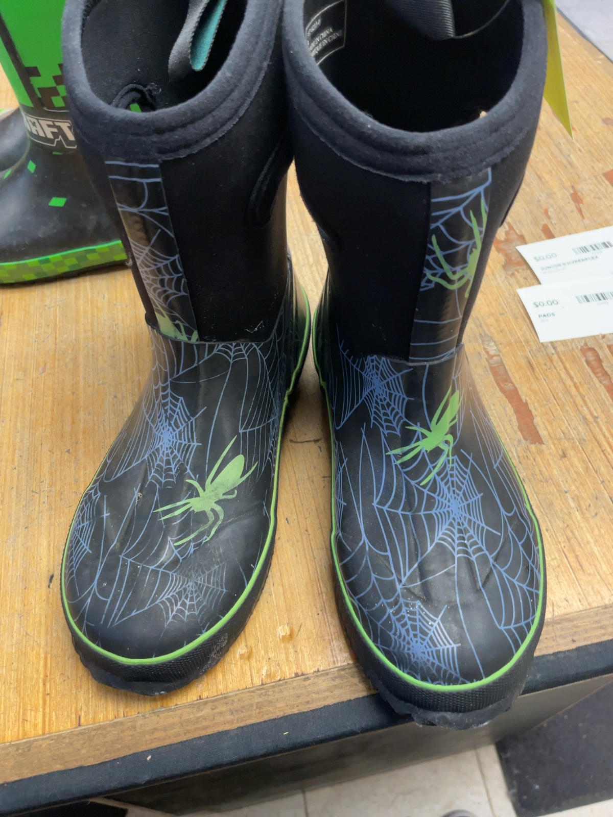 Outback Size 3 Black Spiders Rain Boots