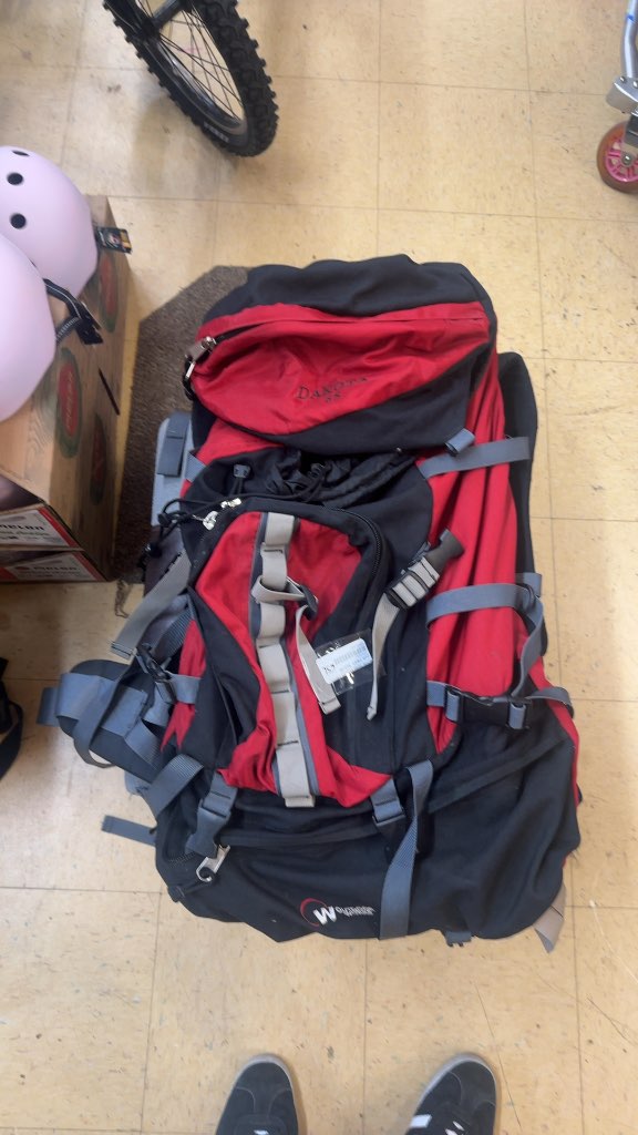 Outdoor Works Dakota 65 Hiking Backpack Red/Black Used 65L