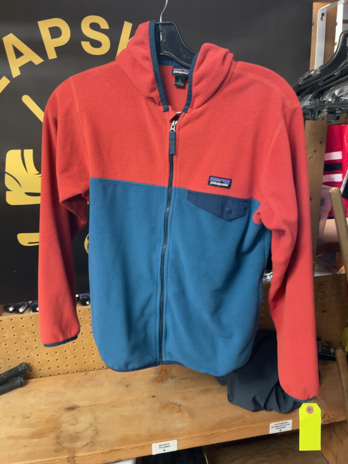 Patagonia Micro D Snap-T Hooded Fleece Size JR 12 Red/Blue