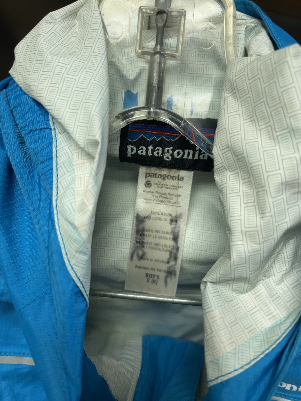 Patagonia Rain Jacket Boy's S (8) Blue