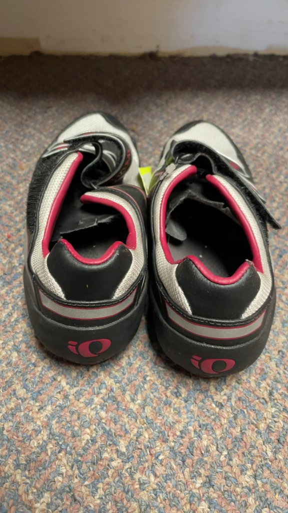 Pearl Izumi Ladies Pendulum Cycling Shoes - Size 8