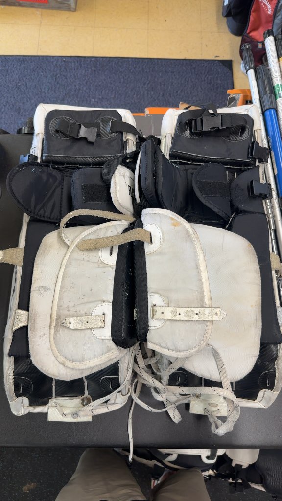 Powertek Flextek Hockey Goalie Leg Pads Used 24"