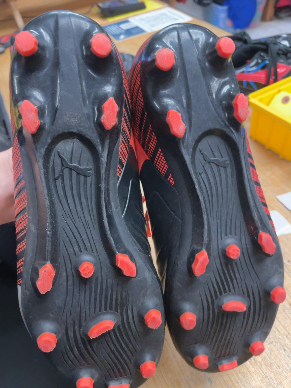 Puma One Size 8 Soccer Cleats