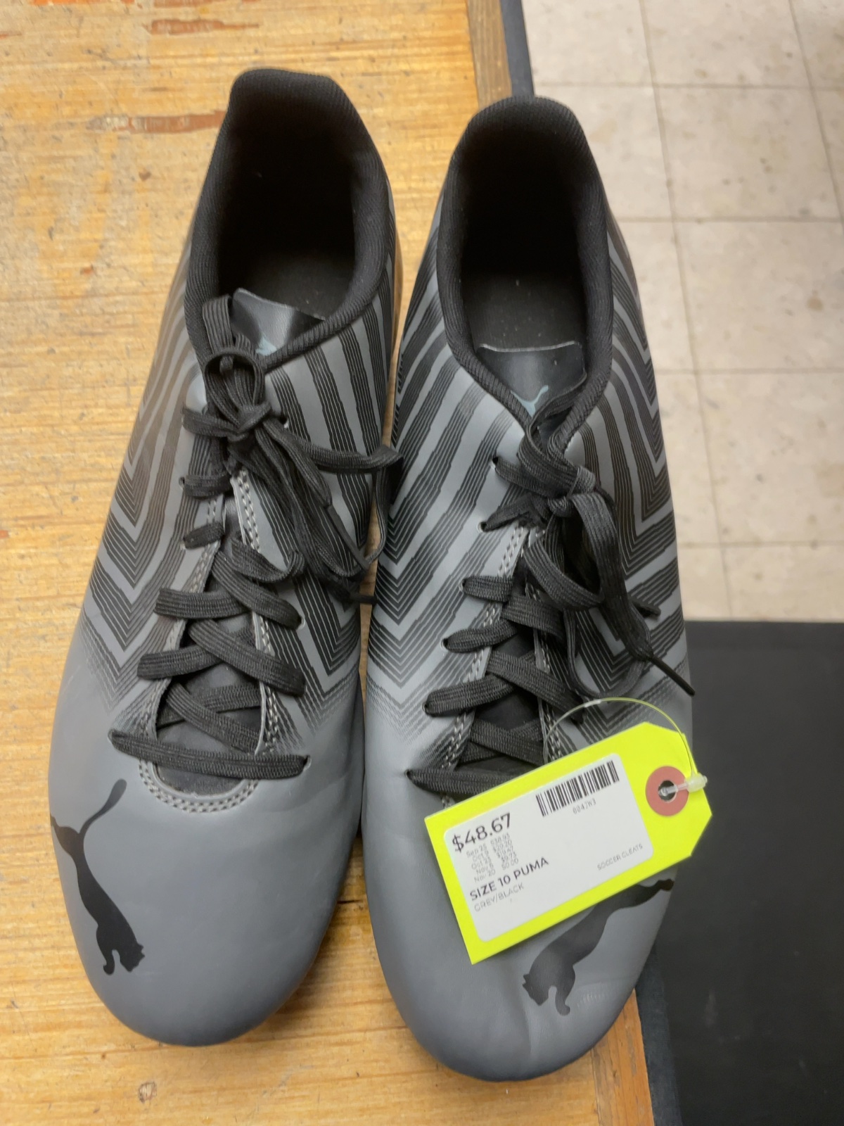 Puma Soccer Cleats Size 10 Grey/Black