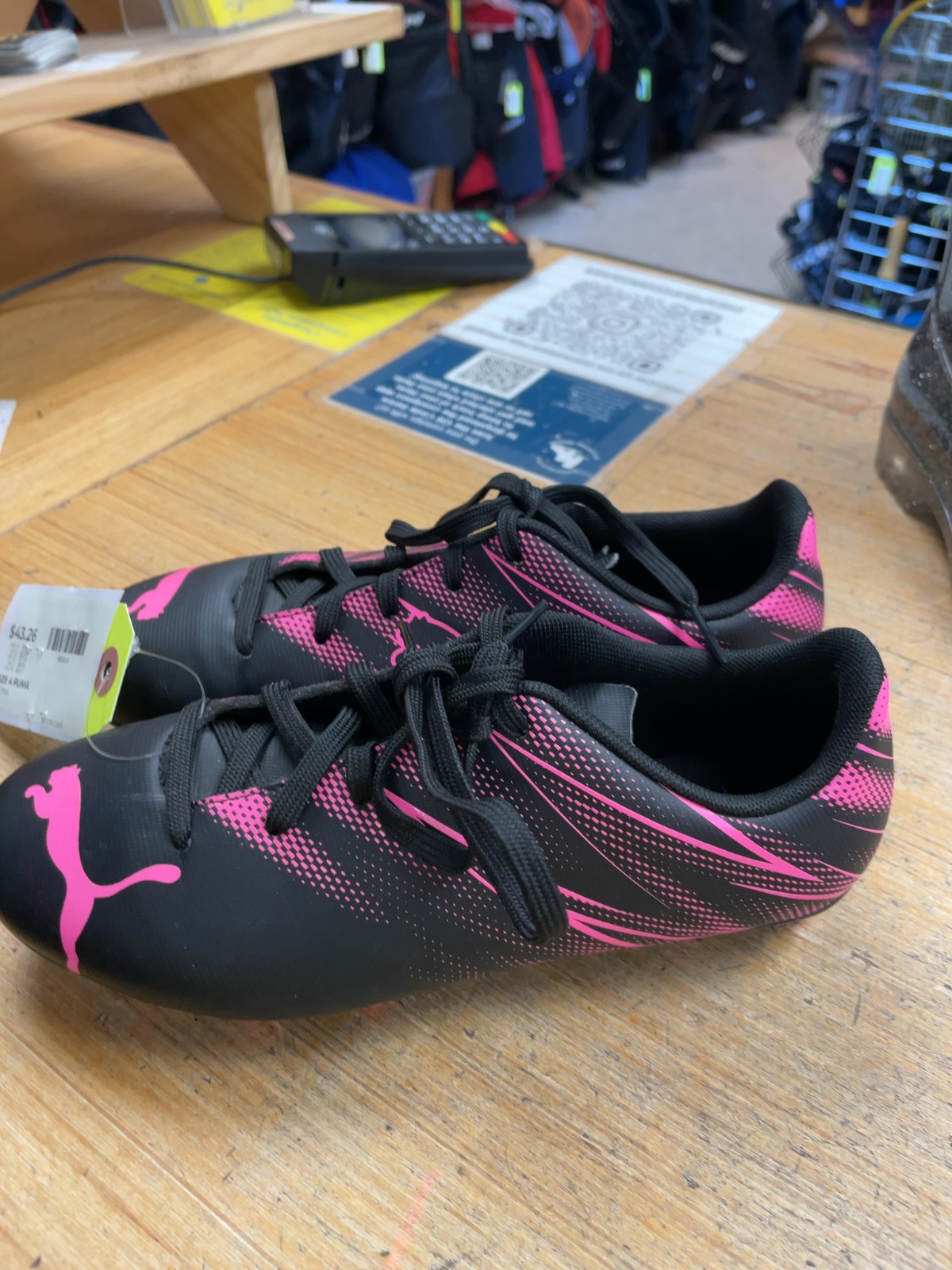 Puma Soccer Cleats Size 4 Black/Pink