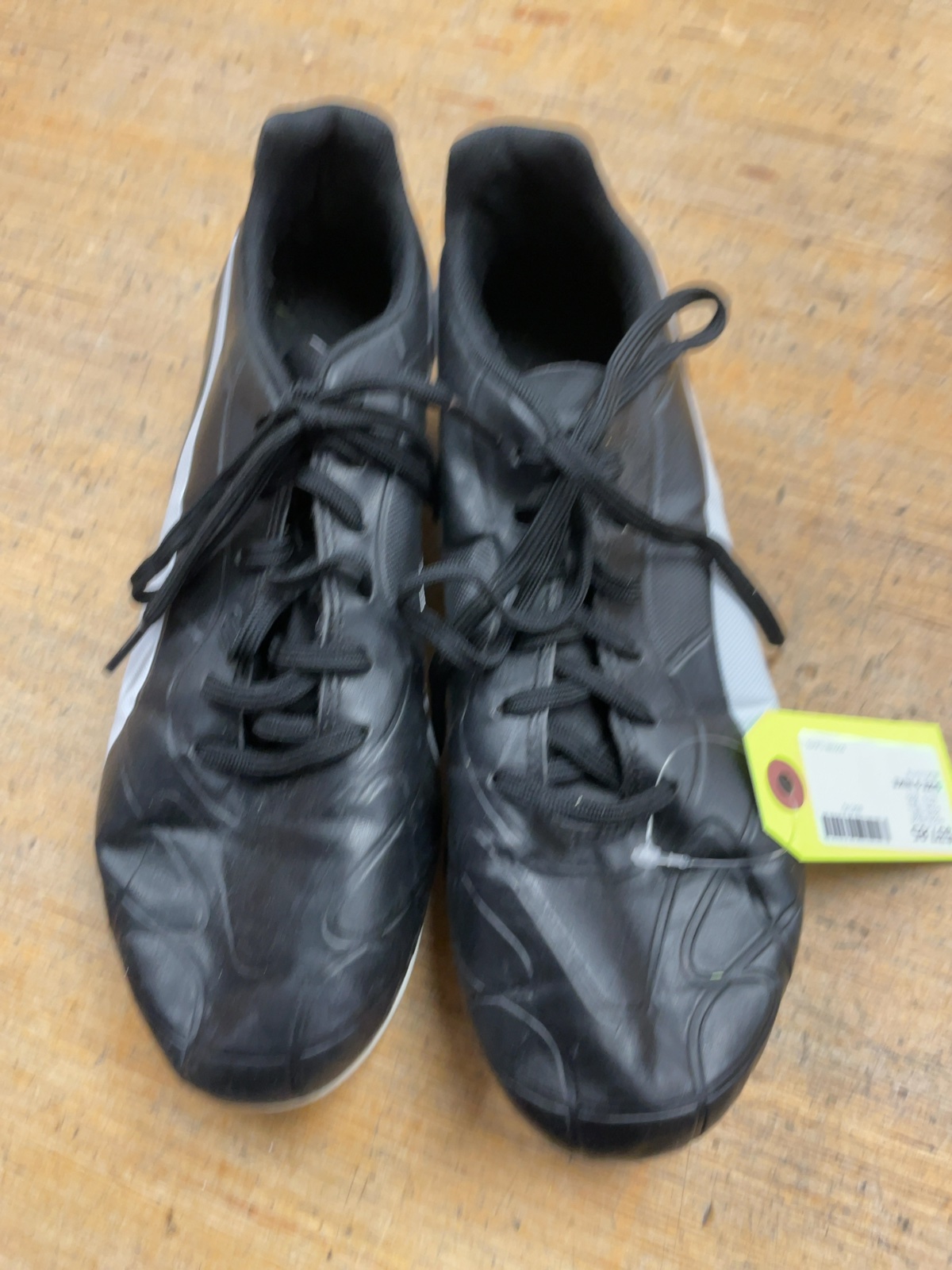 Puma Soccer Cleats Size 9 Black/White
