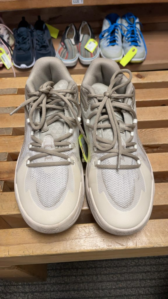 Puma Tan Basketball Shoes - Size 7.5