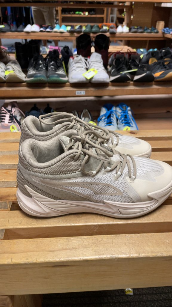 Puma Tan Basketball Shoes - Size 7.5