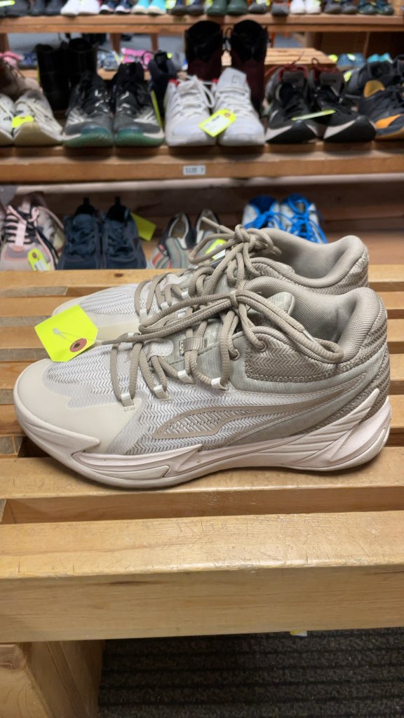 Puma Tan Basketball Shoes - Size 7.5