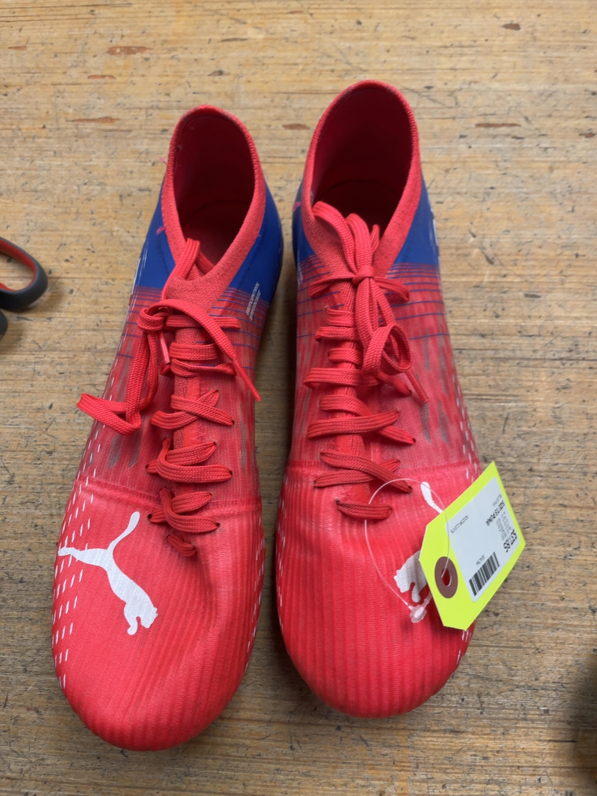 Puma Ultra Size 7.5 Soccer Cleats Pink/Blue