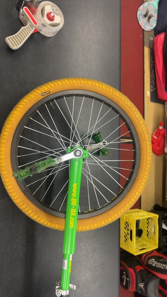 QU-AX "Only One" Unicycle - Green/Yellow