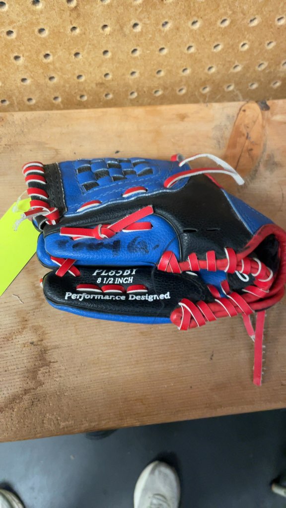 Rawlings PL85BT 8.5" Baseball Glove