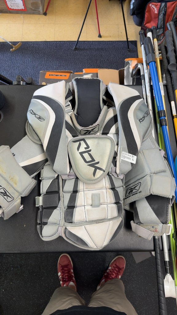 RBK AB 6K Goalie Chest & Arm Protector Used Junior Large