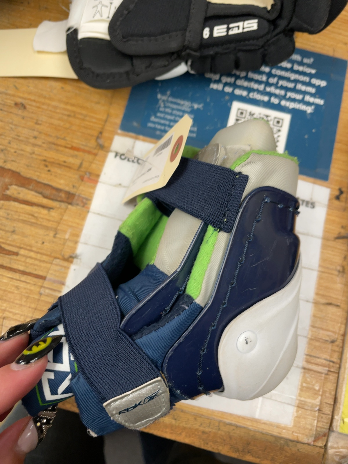 RBK XE Youth Small Hockey Elbow Pads