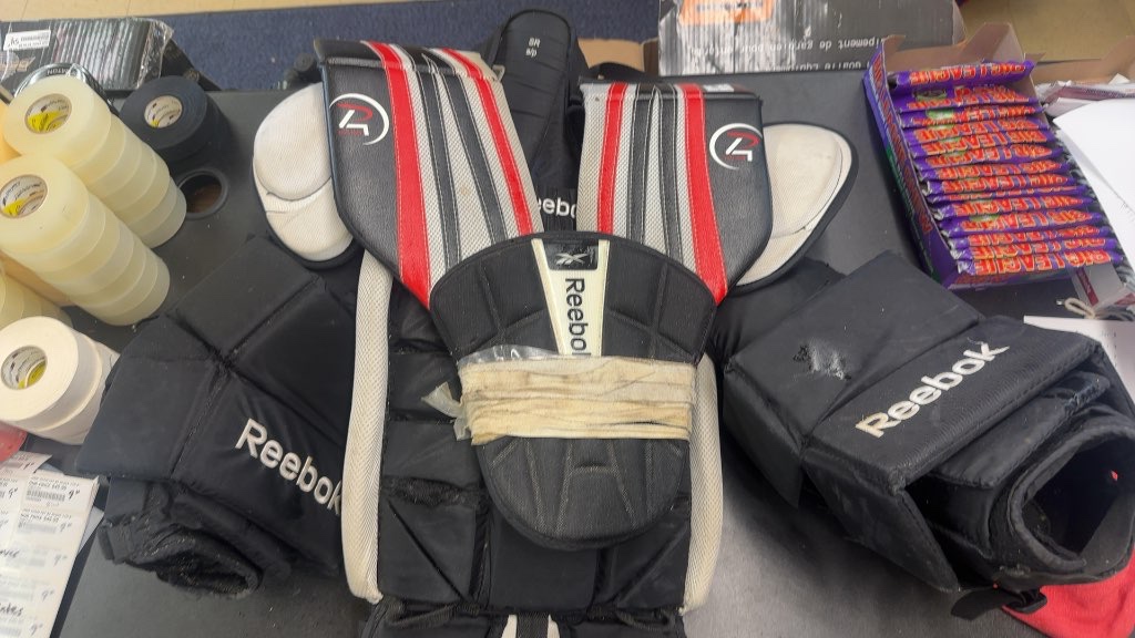 Reebok 4K Goalie Chest and Arm Protector Senior Small Used