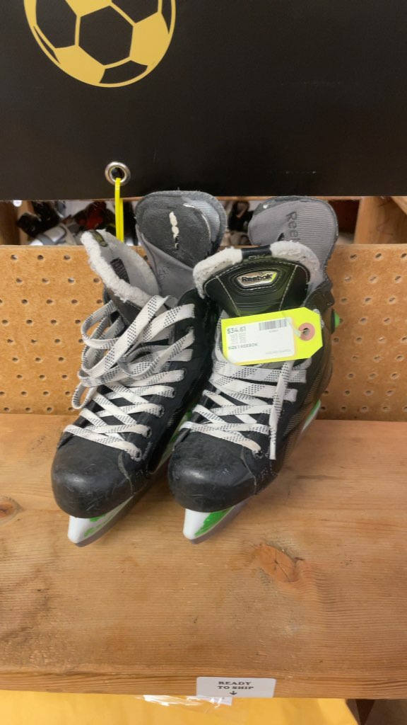 Reebok 9K Pump Hockey Skates - Size 1