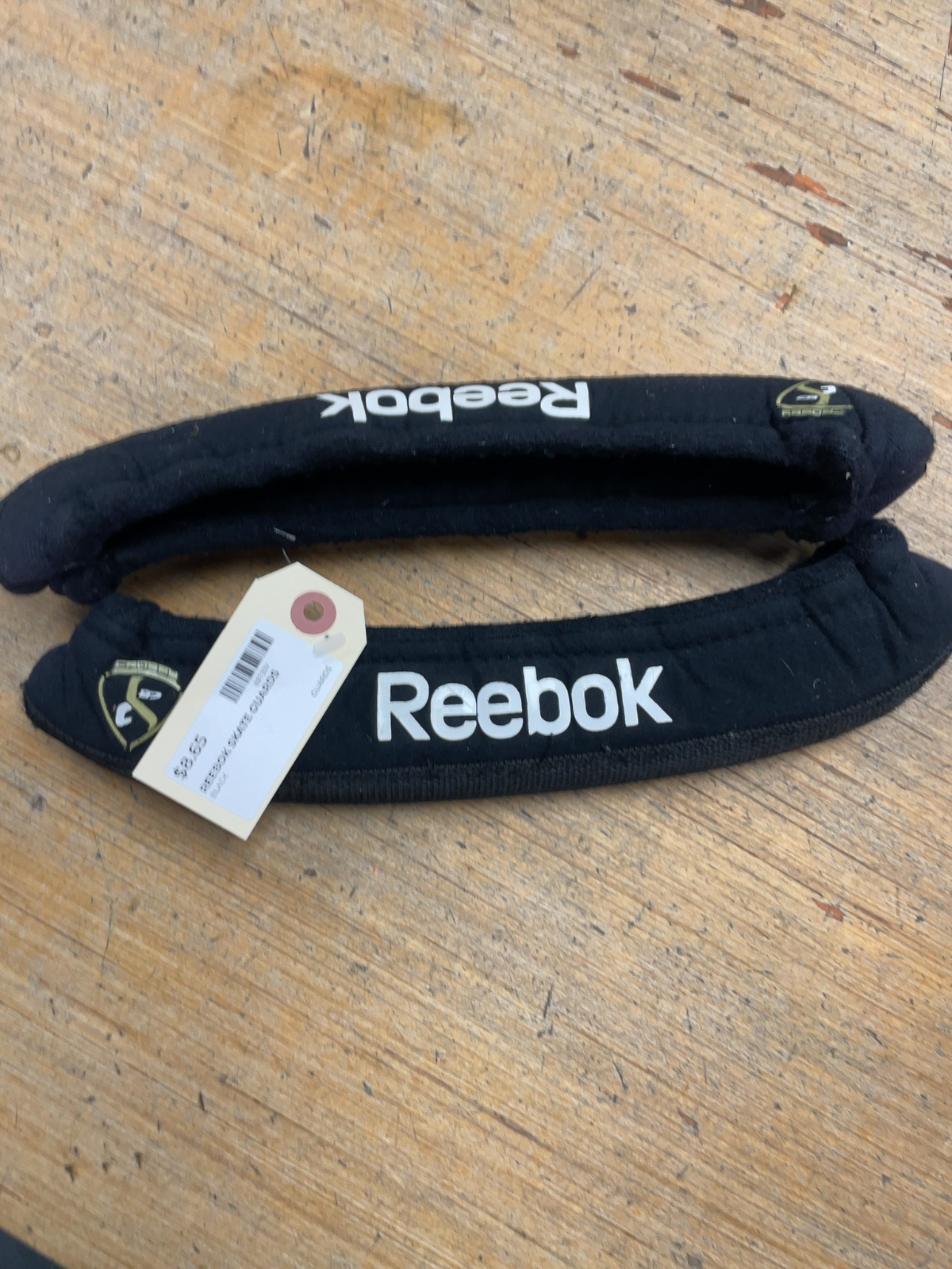 Reebok Crosby Skate Guards Black